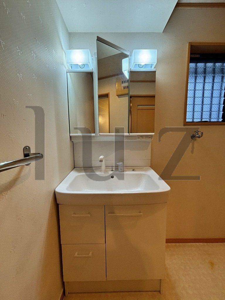 清水ヶ丘戸建ての洗面所