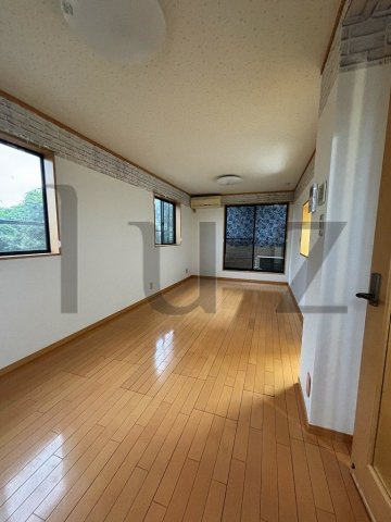 清水ヶ丘戸建ての居間・リビング