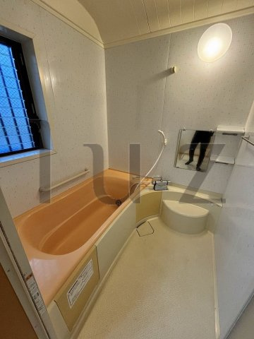 清水ヶ丘戸建ての浴室