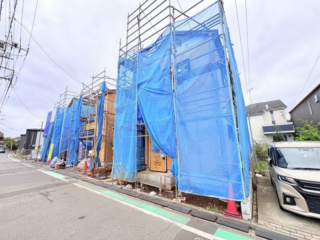 【外観】 | 東久留米市南沢1丁目　新築一戸建住宅　全4棟　(保谷店) | 大型スーパーまで徒歩12分、ショッピングモールまで徒歩14分とお買い物も快適。