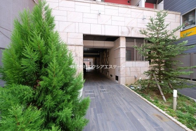 アクアプレイス上本町のエントランス