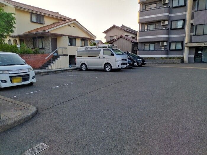 サン・モデストの駐車場