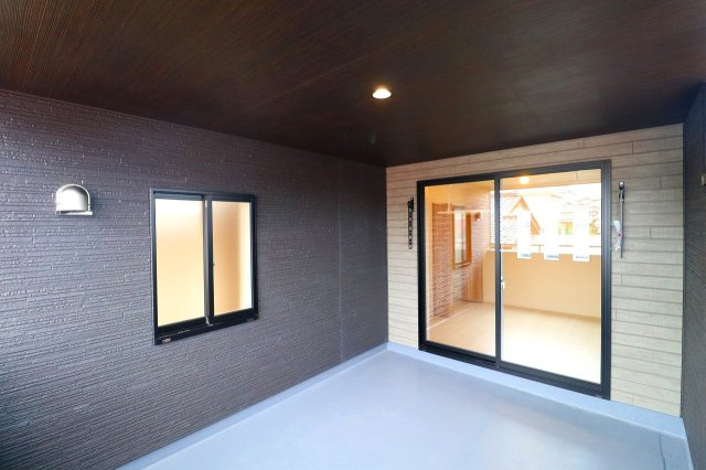 新築戸建・新築建売　郡山市安積町笹川中ノ渡戸　安積第三小・安積第二中のバルコニー|天候の急な変化にも柔軟に対応できる快適な南側のインナーバルコニー！
