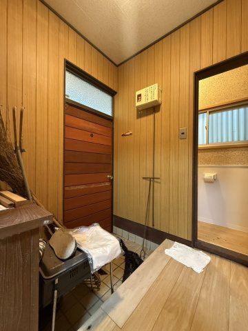日光の観光地に佇む中古平屋物件　日光市藤原の玄関|落ち着いた玄関です