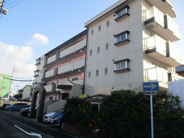 アベニュー藤の外観