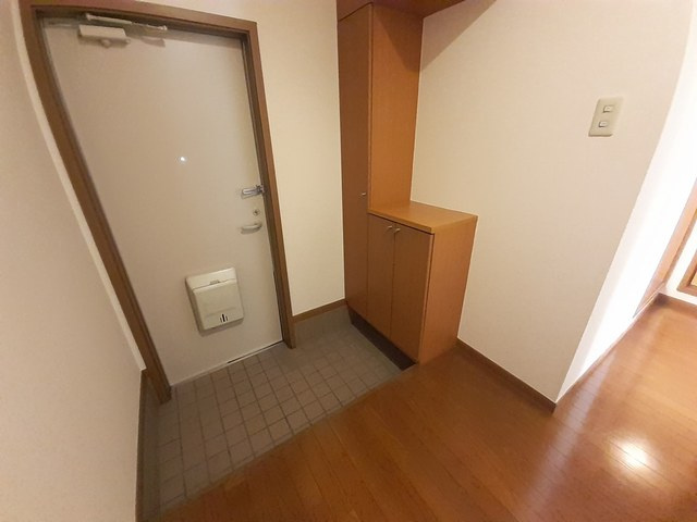 オリエンスＡの玄関