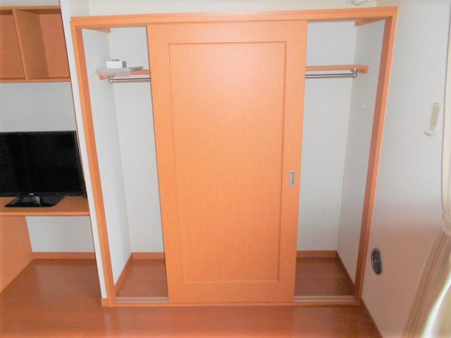 明るい色調の室内です