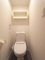 ゆったりとした空間のトイレです