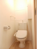 コンパクトで使いやすいトイレです