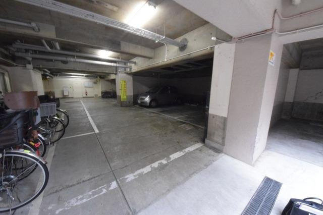 マンションＶＩＰ日本橋浜町の駐車場