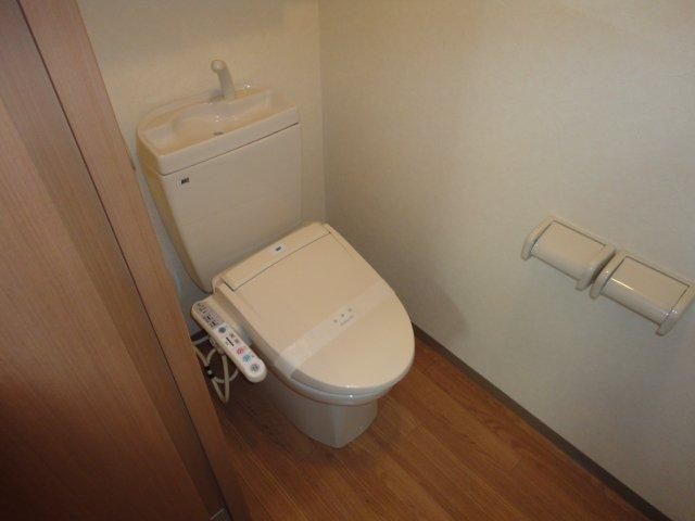 シャワー付トイレ