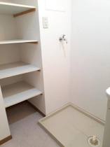 明るい色調の室内です
