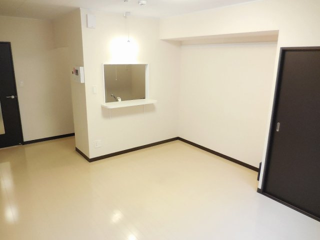 1Fの床面は、フローリング敷きです。
