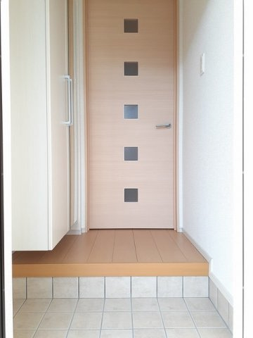 落ち着いた玄関です