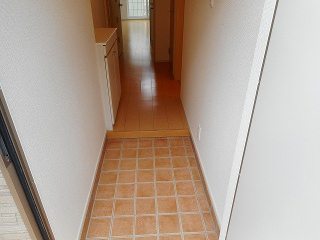 明るい玄関です