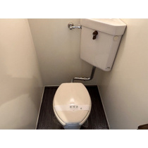 清潔感のあるトイレです
