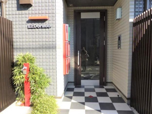 落ち着いた雰囲気の外観です