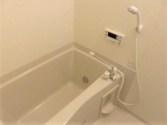 日々の疲れを癒すお風呂付です