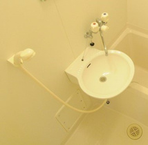 明るい色調の室内です