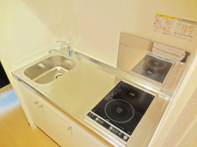 レオネクストウエストＡｙａのキッチン|IH対応キッチンならお料理もラクラク♪