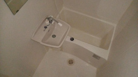 落ち着いた空間のお風呂です