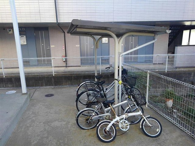 駐輪場完備