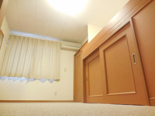 こちらのリビングで趣味の時間をお楽しみください