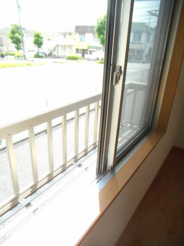 外からの目が気にならないバルコニーで洗濯物が干せます