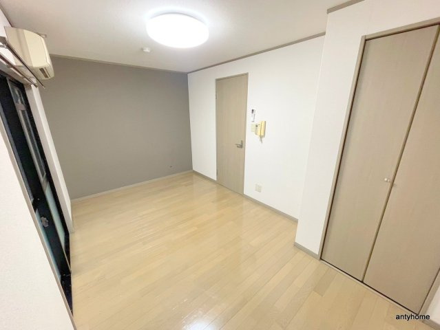 イーズ千里山　仲介手数料無料の洋室