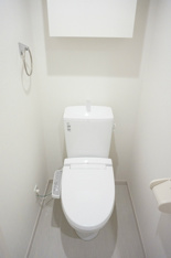 ゆったりとした空間のトイレです