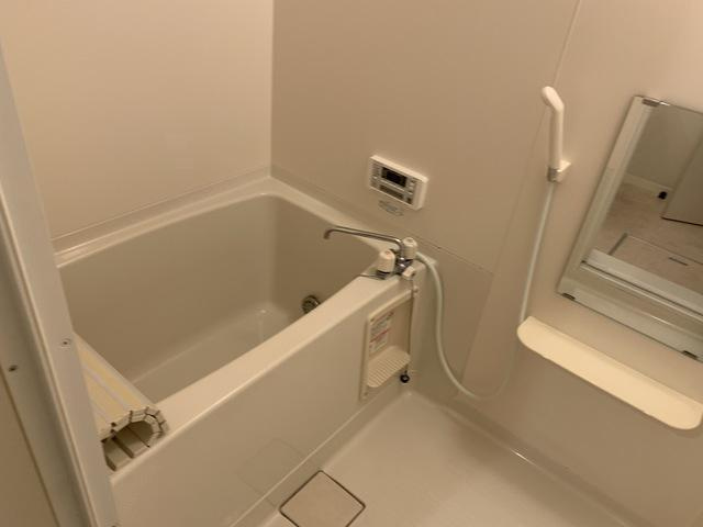 ゆったり過ごせるお風呂です