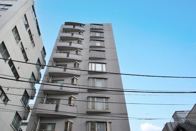 朝日サテライト原宿の外観|山手線「原宿」駅徒歩８分！ペット飼育可能な平成１０年築の耐震基準適合マンション、朝日サテライト原宿は即日現地案内可能となっておりますので、お気軽にお問い合わせください！