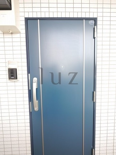 スカイブルーレジデンス横浜の玄関
