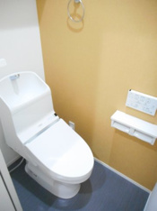 ゆったりとした空間のトイレです