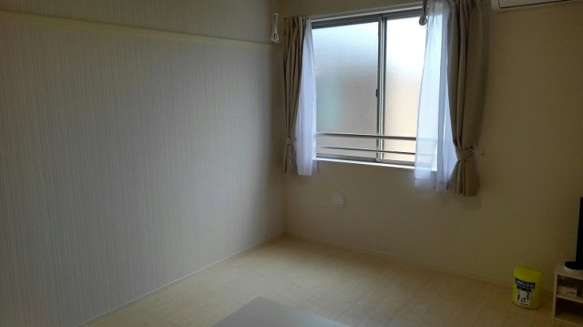 ゆったり過ごせる居間です