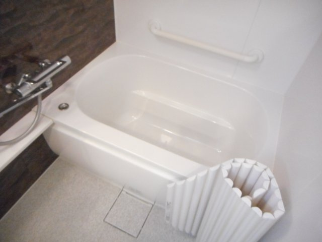日々の疲れを癒すお風呂付です