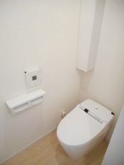 シンプルで使いやすいトイレです