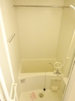 コンパクトで使いやすいお風呂です