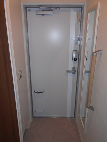 明るい玄関です
