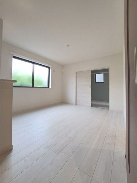 リーブルファイン本城町の洋室