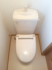 ゆったりとした空間のトイレです