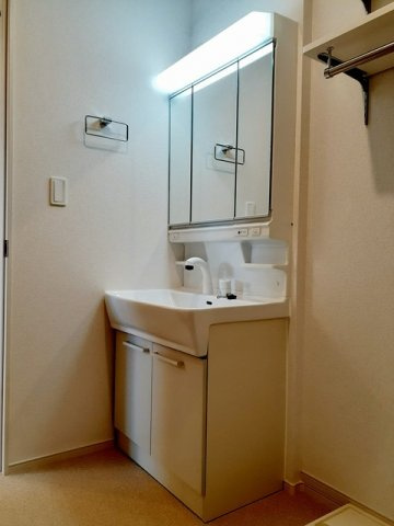 忙しい朝には欠かせない洗面所です