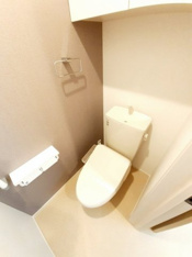 コンパクトで使いやすいトイレです