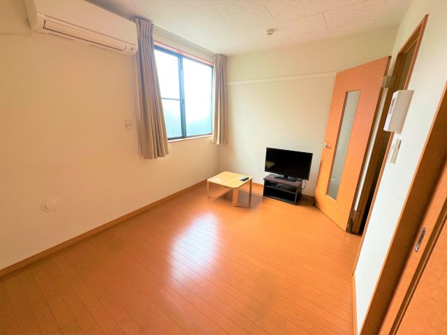 こちらのリビングで趣味の時間をお楽しみください