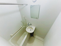 コンパクトで使いやすいお風呂です