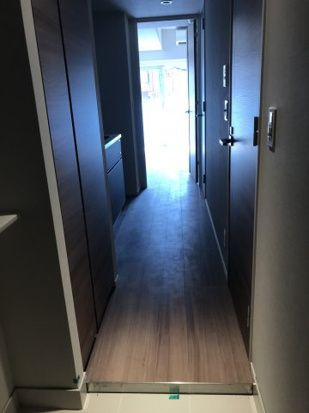 クレヴィスタ板橋西台Ⅲの玄関