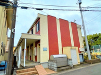 落ち着いた雰囲気の外観です