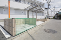 敷地内のゴミ置き場です
