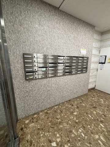 Ｄ．Ｈ．桜木町ビルの庭