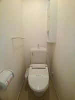 コンパクトで使いやすいトイレです